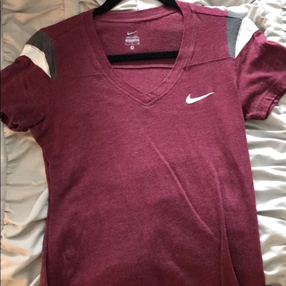 Nike tee